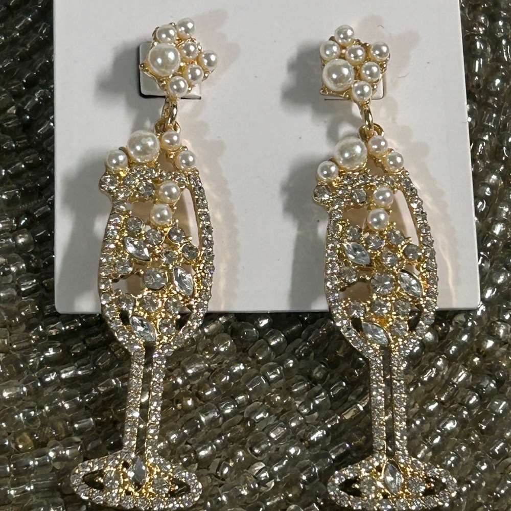 Earrings - Picture 3 of 6